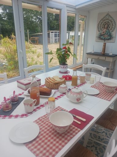 Petit déjeuner dans notre véranda